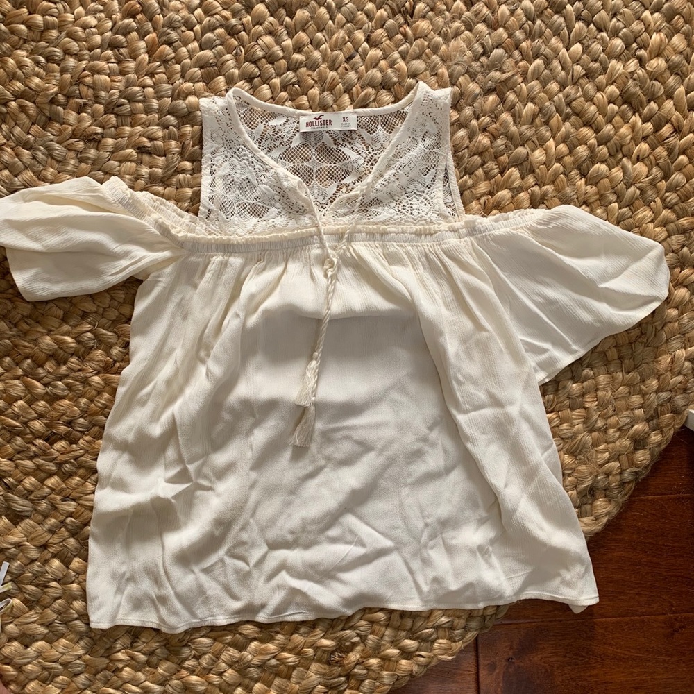 Cold shoulder top